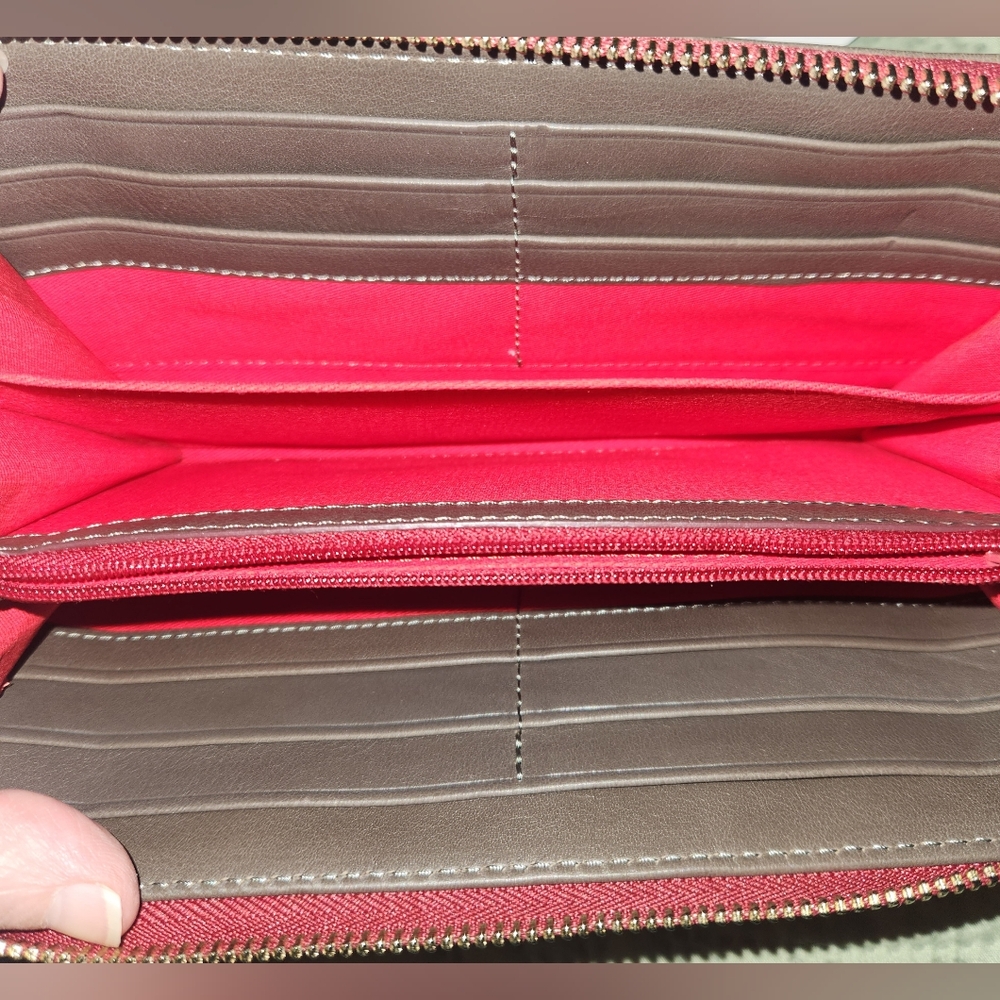 **SOLD**D&B Wallet - Picture 3 of 4